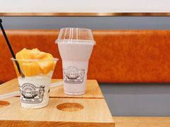 蓝莓酸奶奶昔-OUR Bakery(三里屯太古里店)