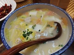 手打圆子汤-泡桐树孙二娘私房菜