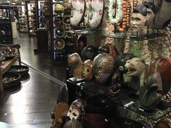 -奥利弗·雷金纳德·坦博国际机场