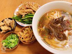 -矮子粉店1985·长沙米粉(湘春路店)