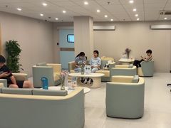 -上海大学附属上海和平眼科医院