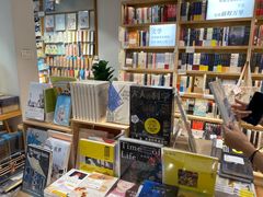 -猫的天空之城概念书店(苏州平江店)