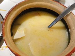 鸡汤蒜子炖台州豆腐-麻六记(新天地店)