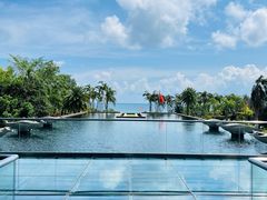 -亚龙湾喜来登·美景台大堂吧