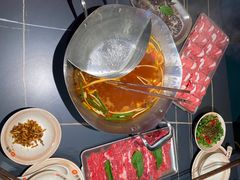 -由衷贵州酸汤牛肉火锅(新桥店)