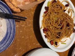 -95号酱骨·一块豆腐(展春园西路店)