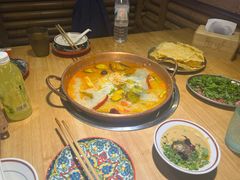 -洱火云南酸菜牛肉火锅(石景山当代商城店)