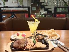 -许榴香西餐厅(台东步行街店)