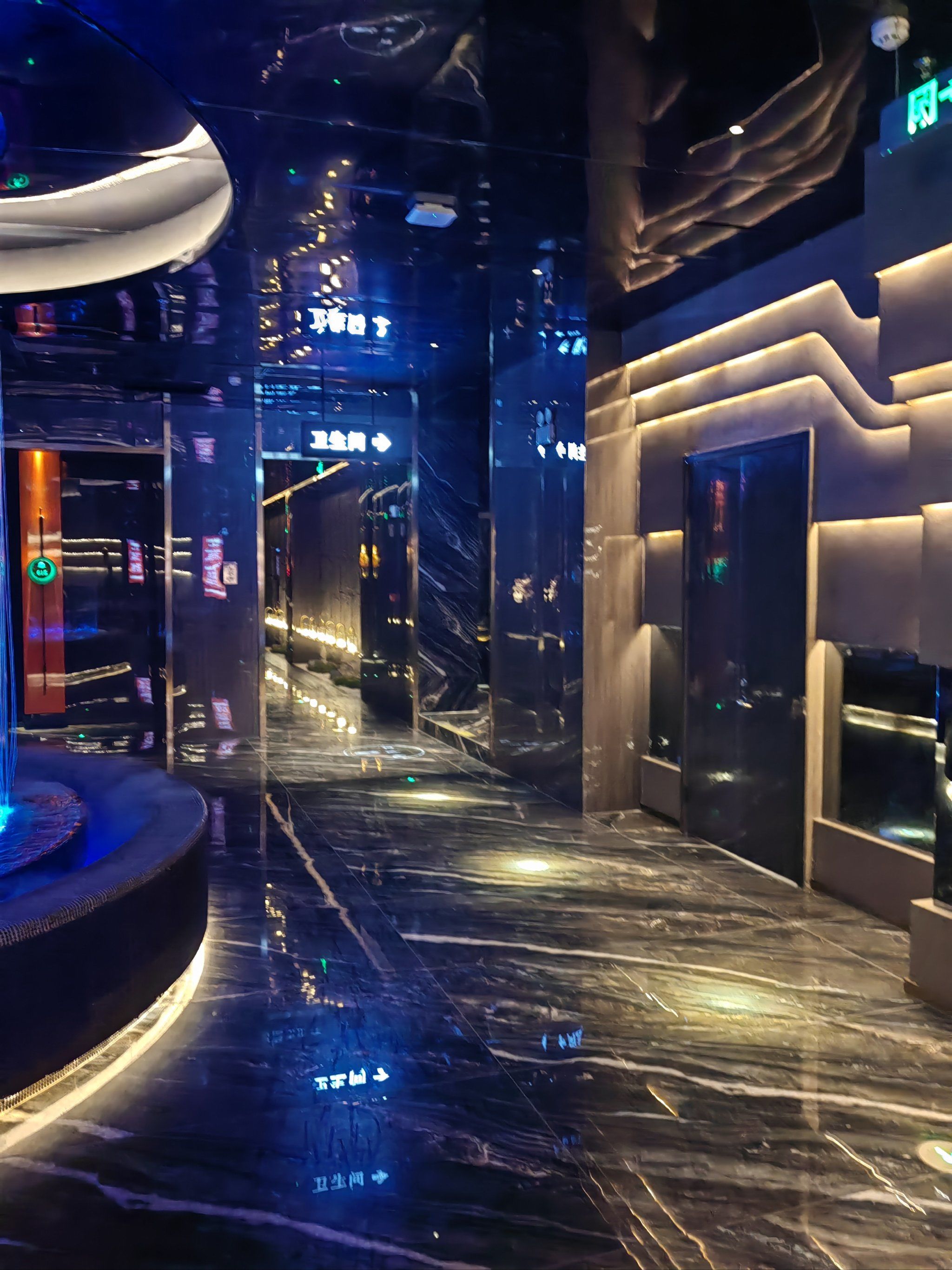 这家洗浴中心的环境真不错呀