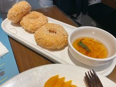 炸虾饼配泰国梅子酱-帕蓝·暹罗料理(大学路店)