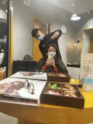 -时尚殿堂明星门店