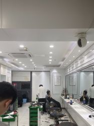 -镁连社·美联社
