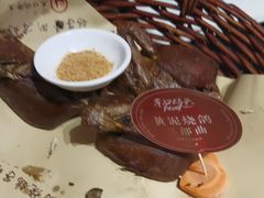 -东口码头·烧鸽子·鱼头泡饼·地方菜(金鹰悦城店)