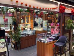 -灵彩珠宝(朗香街店)