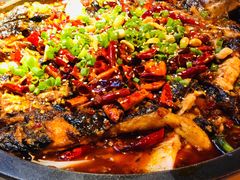 -鸣记脆皮烤鱼·海鲜烤鱼(三八广场店)