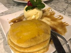 薄烤饼配雪糕-关夫人餐厅(阳光广场店)