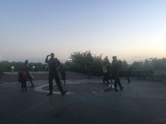 -布尔津河堤夜市