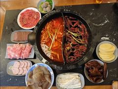 -重庆川渝肥妹火锅