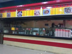 门面-户部巷小吃(中商徐东平价广场店)