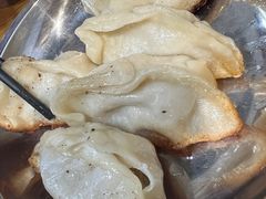 -黄阿姨锅贴大王(万航渡路店)