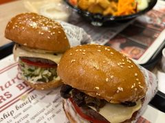 -The Habit Burger Grill 哈比特汉堡(爱琴海店)