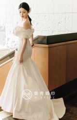 -曼青婚纱礼服馆