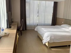 -蓝地时尚庄园(北京清河营地铁站店)