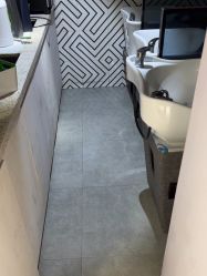 -PE SALON