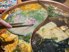 -洱火云南酸菜牛肉火锅(石景山当代商城店)