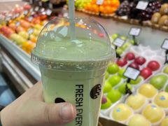 -每日新鲜水果吧(芮欧百货店)