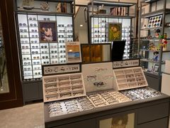 -回瑞眼镜·蔡司·依视路官方授权店(广益路万达店)