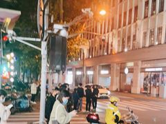 -钢管厂五区小郡肝串串香火锅(人民广场店)