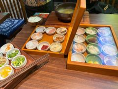 -良米山·云南野生菌过桥米线(上海首店)