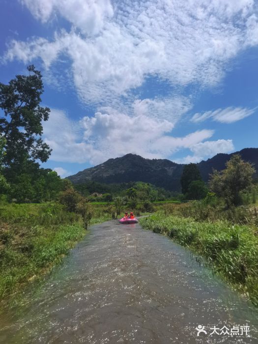 天景山漂流图片