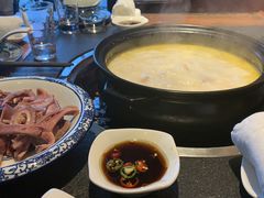 -大匠工房古船木艺术餐厅·猪肚鸡专门店(长白仙岛店)