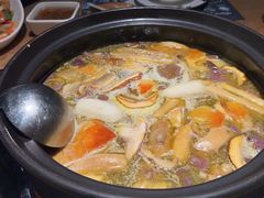 -一朵菌·野生菌探索家火锅(南亚店)