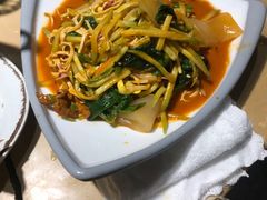 -万里闯关东铁锅炖菜馆(高新旗舰店)