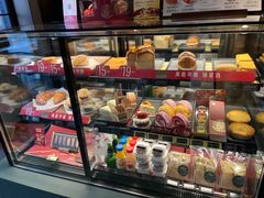 面包甜点陈列柜-星巴克臻选(上海今潮8弄店)