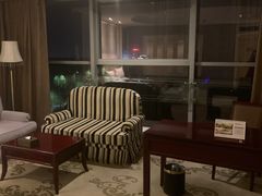 -德州凤冠假日酒店