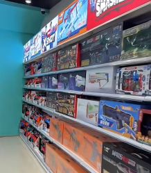 -卡通派潮品玩具折扣仓(青岛新城吾悦广场店)