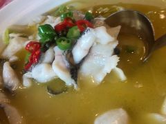 -川流不息·地道川菜·小龙虾(松东路店)