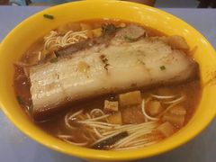 辣酱焖肉面-老上海美食