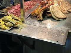 -艾力江和田馕坑烤肉店