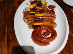 -1886德国汽车餐厅(外滩十六铺码头店)