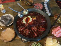-黄潇洒老火锅(九眼桥宏济巷店)