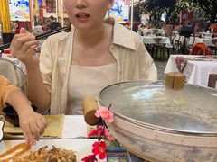 -刘姐啤酒鱼民族演艺餐厅(西街总店)