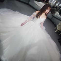 点击看大图 -艾米丽婚纱礼服