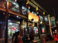 -吴山路夜市