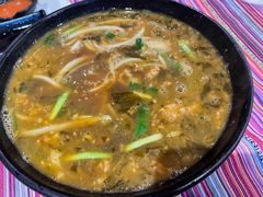 小锅米线-香巴拉云南餐厅(华莱坞店)