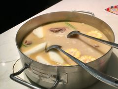 -肥仔文澳门猪骨煲(南京西路店)